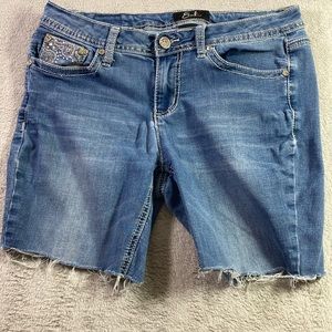 Earl Shorts Women Size 8P Denim Cut Offs Distressed Hem Embedded Pockets